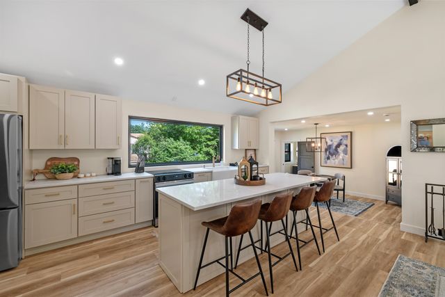 11 Hanson Avenue, Salem, NH 03079