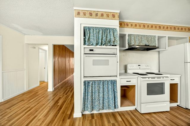 1206 NW Conklin Avenue, Grants Pass, OR 97526