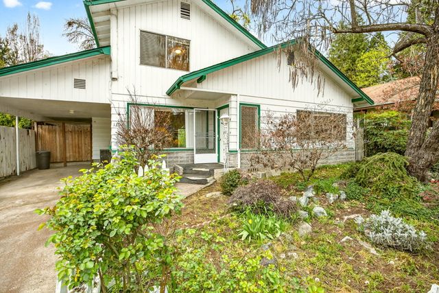 1206 NW Conklin Avenue, Grants Pass, OR 97526