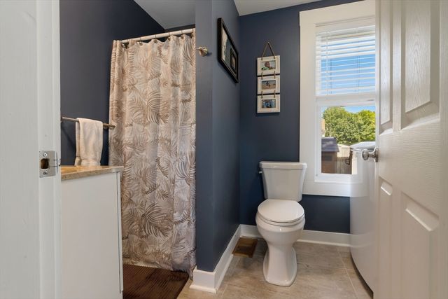 47 Whitehall Rd, Amesbury, MA 01913