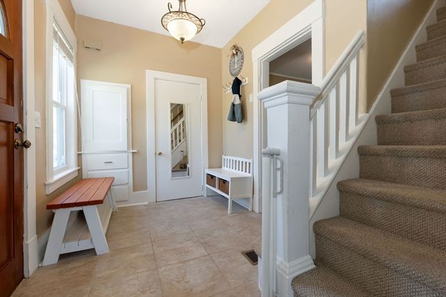 47 Whitehall Rd, Amesbury, MA 01913