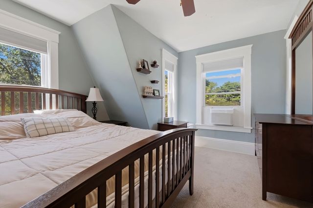 47 Whitehall Rd, Amesbury, MA 01913