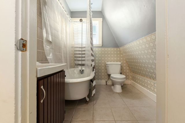47 Whitehall Rd, Amesbury, MA 01913