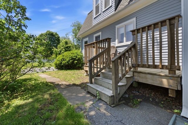 47 Whitehall Rd, Amesbury, MA 01913