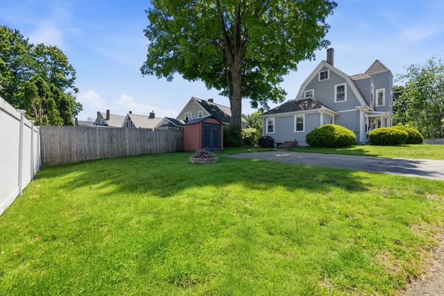 47 Whitehall Rd, Amesbury, MA 01913