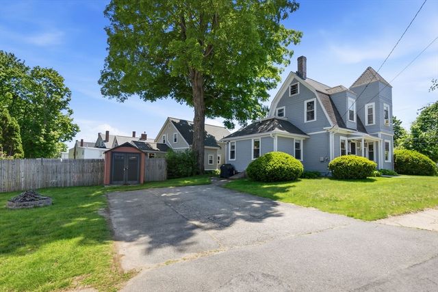 47 Whitehall Rd, Amesbury, MA 01913