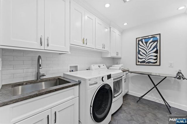 8 Stanton Road, Tenafly, NJ 07670