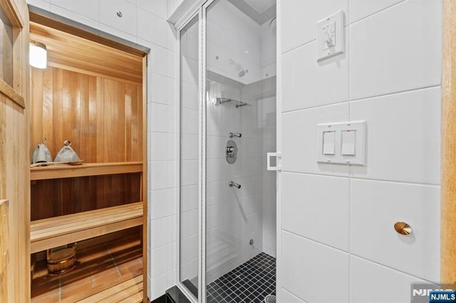 8 Stanton Road, Tenafly, NJ 07670