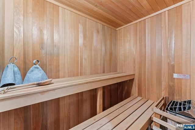 8 Stanton Road, Tenafly, NJ 07670