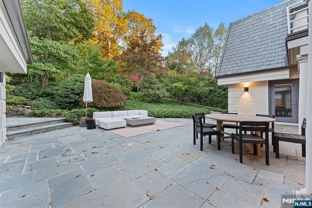 8 Stanton Road, Tenafly, NJ 07670