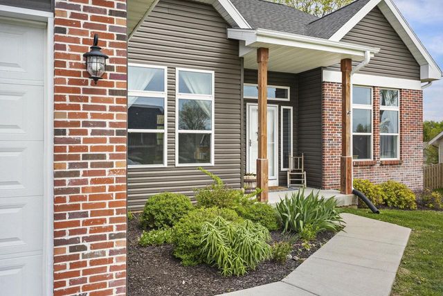 11134 N Lake Woods Drive, Edgerton, WI 53534