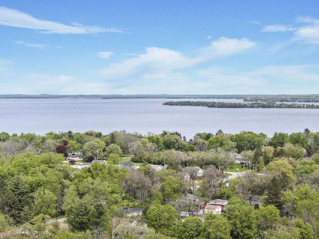11134 N Lake Woods Drive, Edgerton, WI 53534