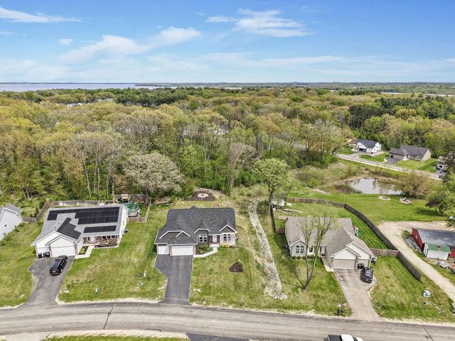 11134 N Lake Woods Drive, Edgerton, WI 53534