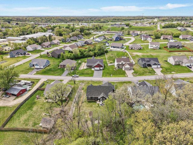11134 N Lake Woods Drive, Edgerton, WI 53534