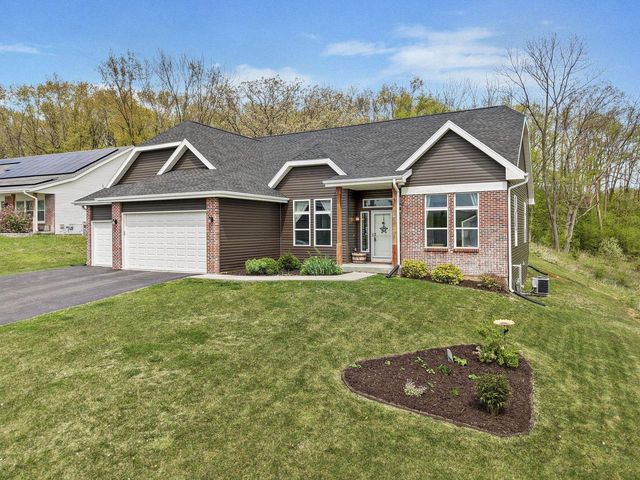 11134 N Lake Woods Drive, Edgerton, WI 53534