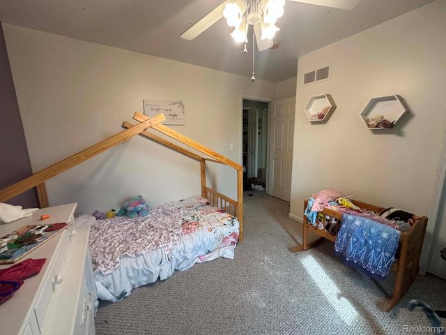 6462 Maple Leaf Court, Burton, MI 48439