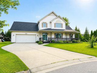 6462 Maple Leaf Court, Burton, MI 48439