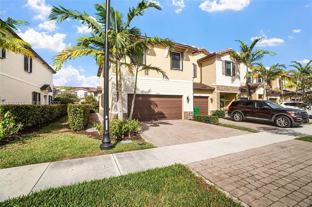 4665 Caspian Way, Davie, FL 33314