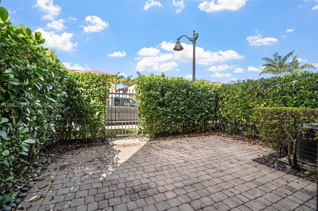 4665 Caspian Way, Davie, FL 33314