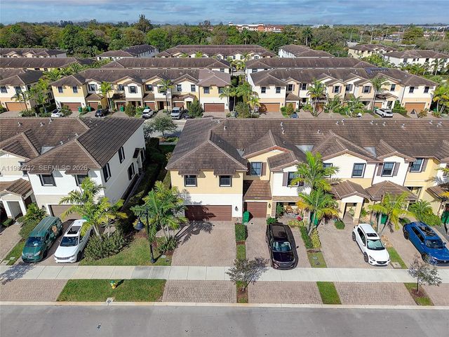 4665 Caspian Way, Davie, FL 33314