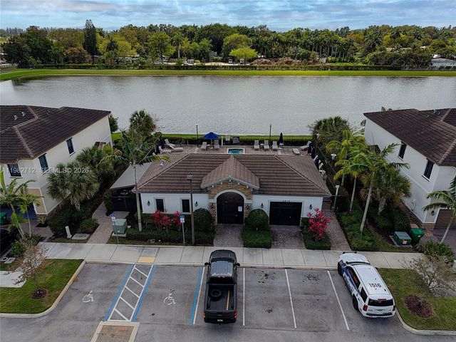 4665 Caspian Way, Davie, FL 33314