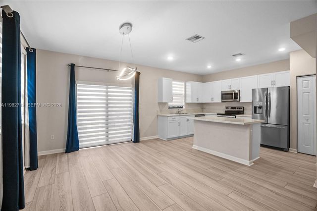 4665 Caspian Way, Davie, FL 33314