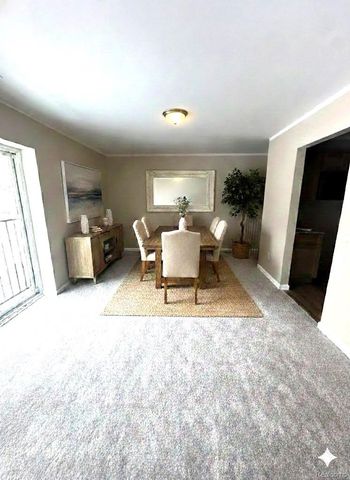 18059 University Park Drive 39, Livonia, MI 48152