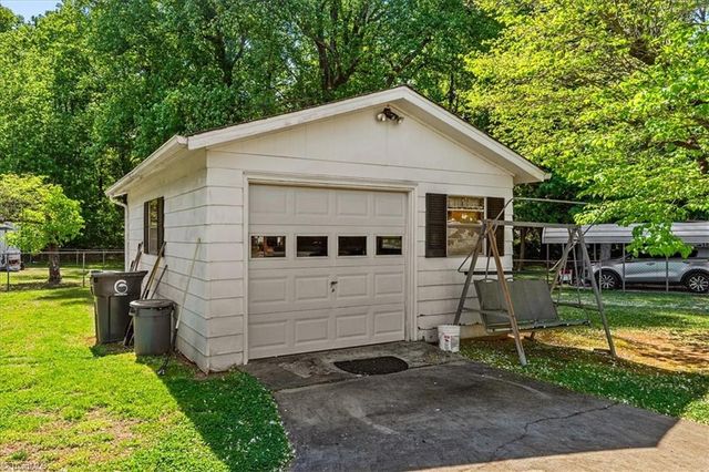 2706 Richard Street, Greensboro, NC 27405