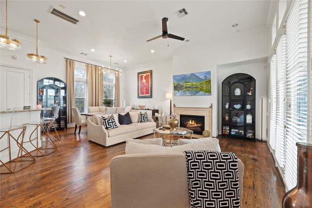 8928 Lakeshore Bend Drive, Houston, TX 77080