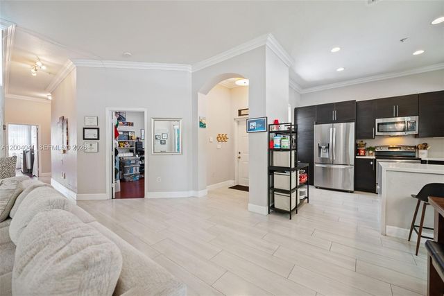 4301 SW 160th Ave 207, Miramar, FL 33027