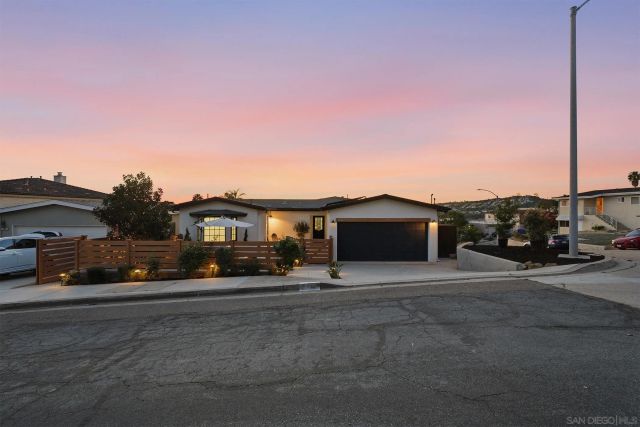 3692 Princeton Avenue, San Diego, CA 92117