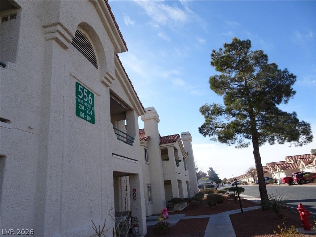 556 Yacht Harbor Drive 202, Las Vegas, NV 89145