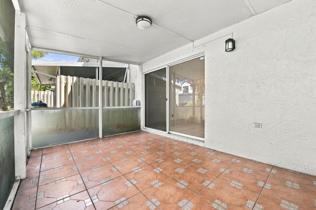 4441 SW 11th Place, Deerfield Beach, FL 33442