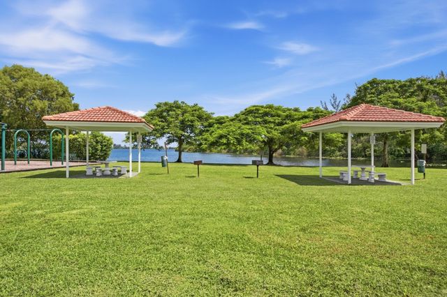 4441 SW 11th Place, Deerfield Beach, FL 33442