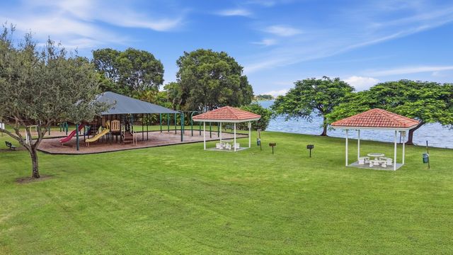 4441 SW 11th Place, Deerfield Beach, FL 33442