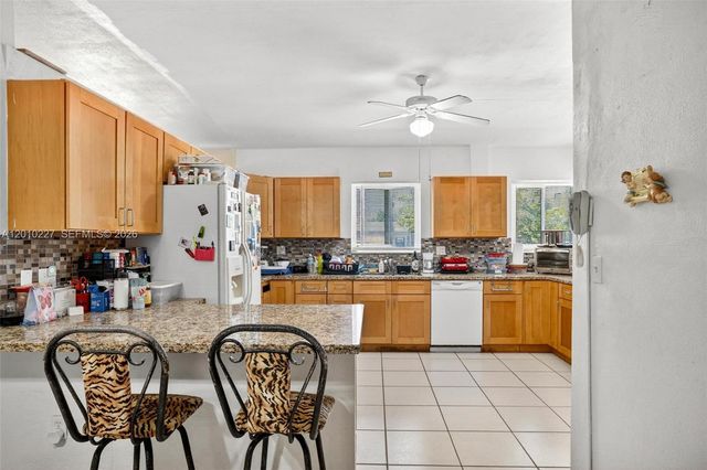 9430 Easter Rd, Cutler Bay, FL 33157