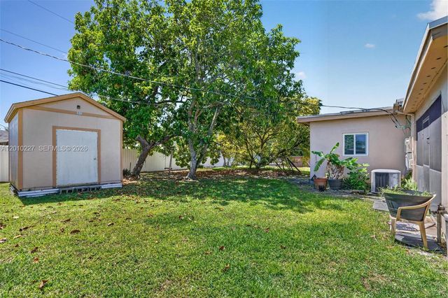 9430 Easter Rd, Cutler Bay, FL 33157