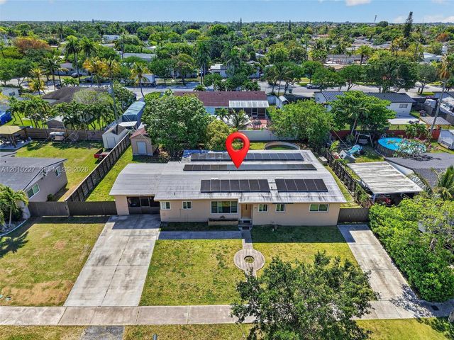 9430 Easter Rd, Cutler Bay, FL 33157