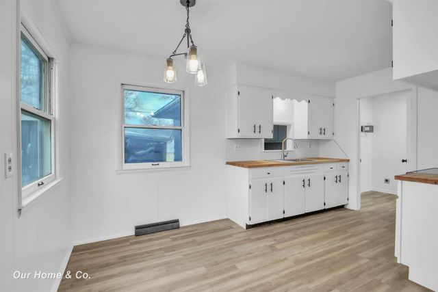 4637 S Gregory Street, Buena Vista Twp, MI 48601