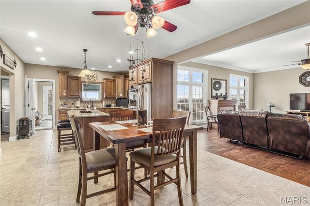 912 Wellington Ridge, Festus, MO 63028