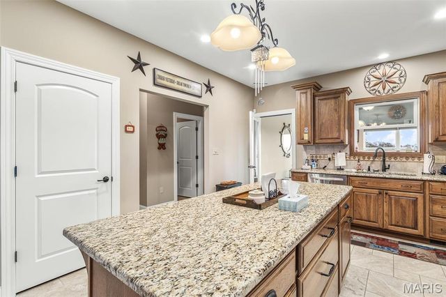 912 Wellington Ridge, Festus, MO 63028
