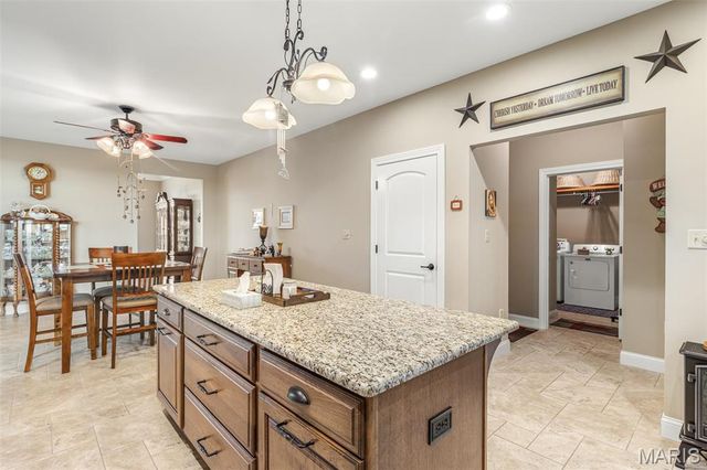 912 Wellington Ridge, Festus, MO 63028