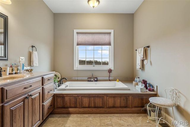 912 Wellington Ridge, Festus, MO 63028