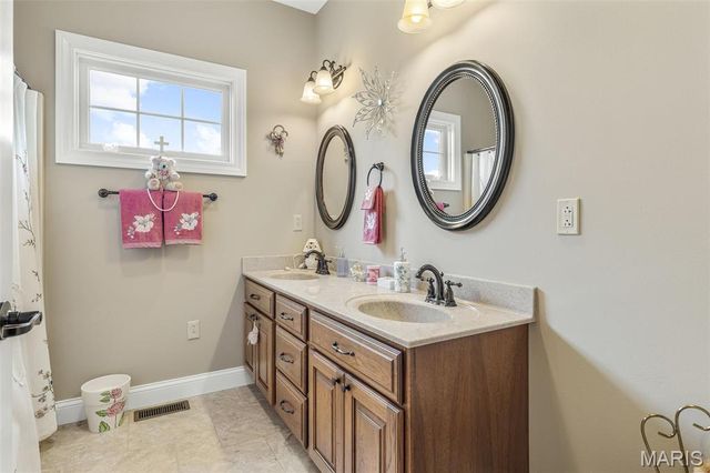 912 Wellington Ridge, Festus, MO 63028