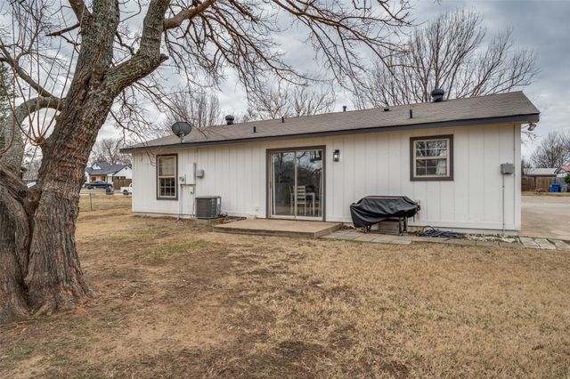 228 E Park Street, Little Elm, TX 75068