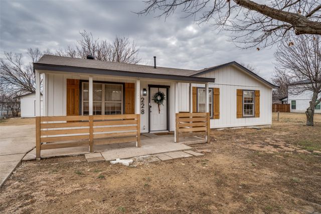 228 E Park Street, Little Elm, TX 75068