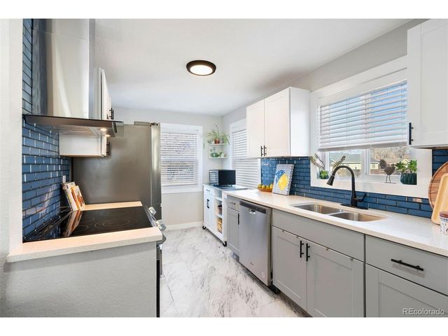 1789 Dallas St, Aurora, CO 80010