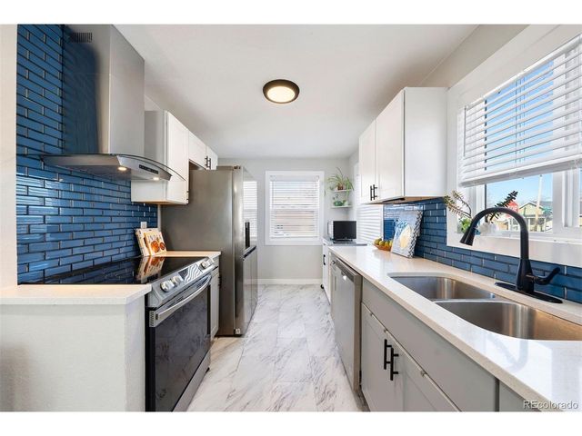 1789 Dallas St, Aurora, CO 80010