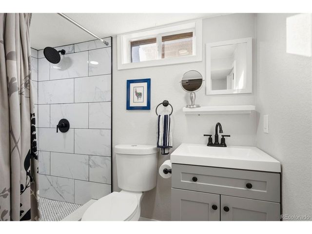 1789 Dallas St, Aurora, CO 80010