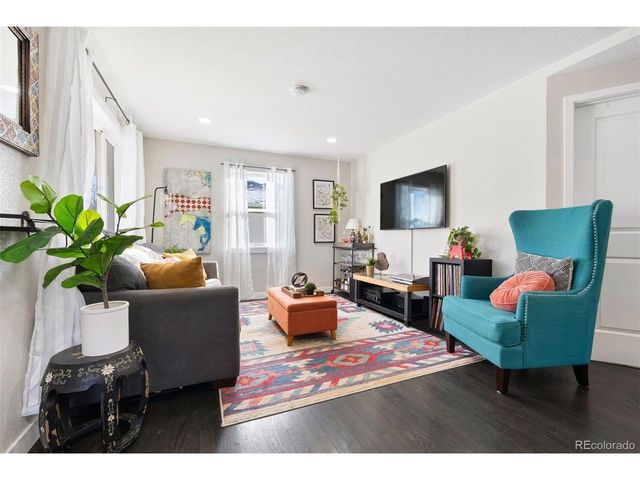 1789 Dallas St, Aurora, CO 80010